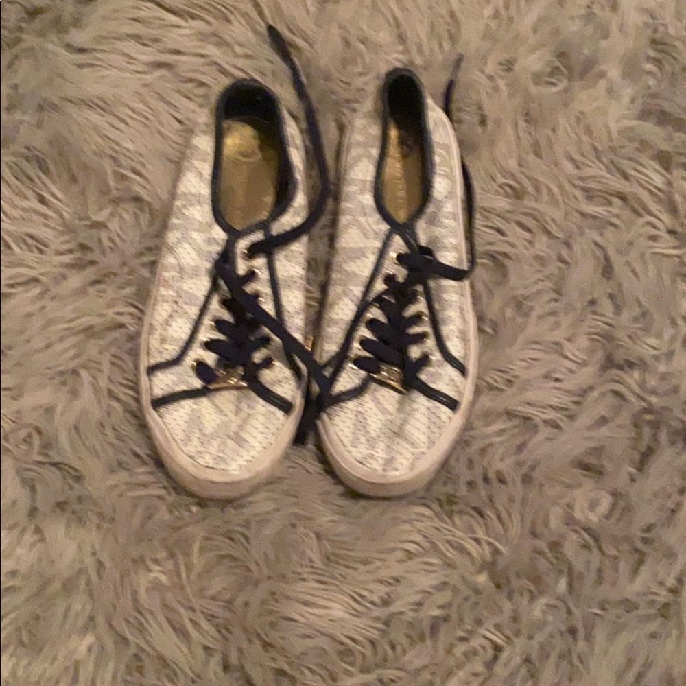 Woman’s MK shoes